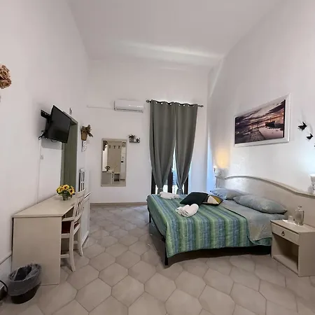 Station Bed & Breakfast 3*