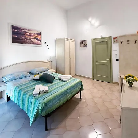 Station 3* Brindisi