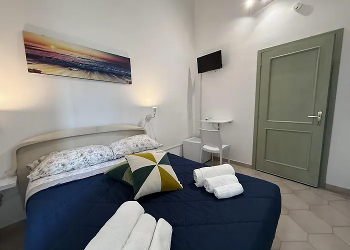 Bed & Breakfast Station