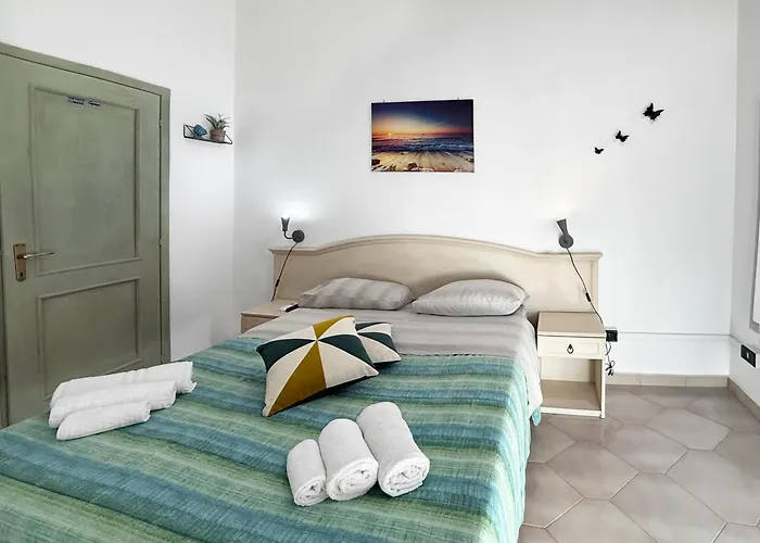 ベッド・アンド・ブレックファスト Station